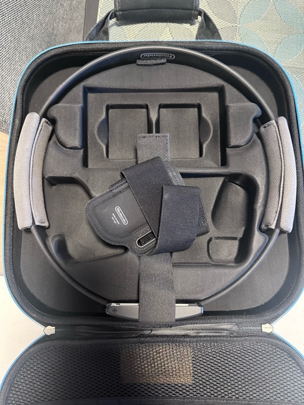 Switch RING FIT Complete Set (Ring fit + game + Travel Case) - Picture 5 of 5